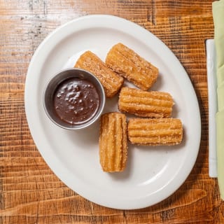 Churros y Chocolate